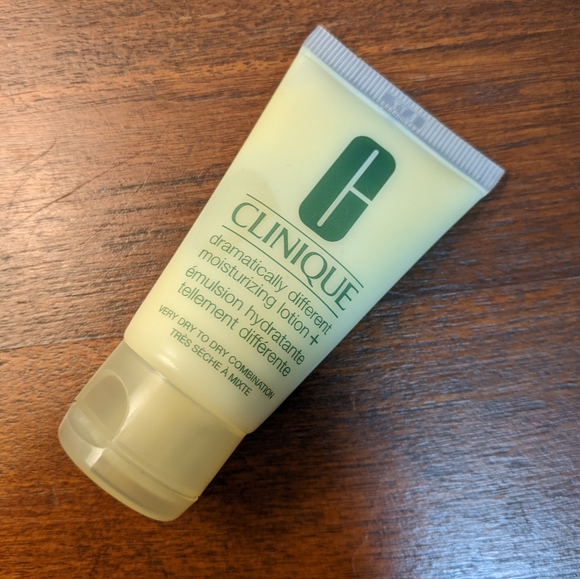 Clinique Other - Clinique Dramatically Different Moisturizing Lotion